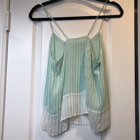 👻 NWT Bar III mint green blouse - Picture 3 of 4